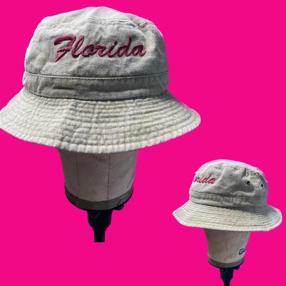 khaki bucket hat with ‘florida’ embroidered